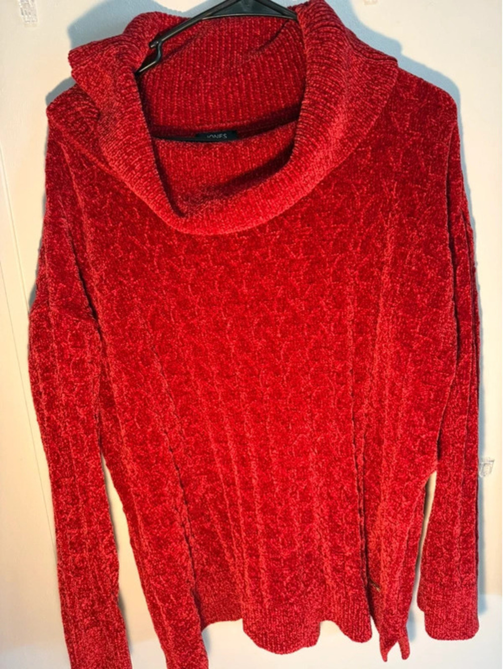 Jones New York Signature Red Chenille Sweater Size L